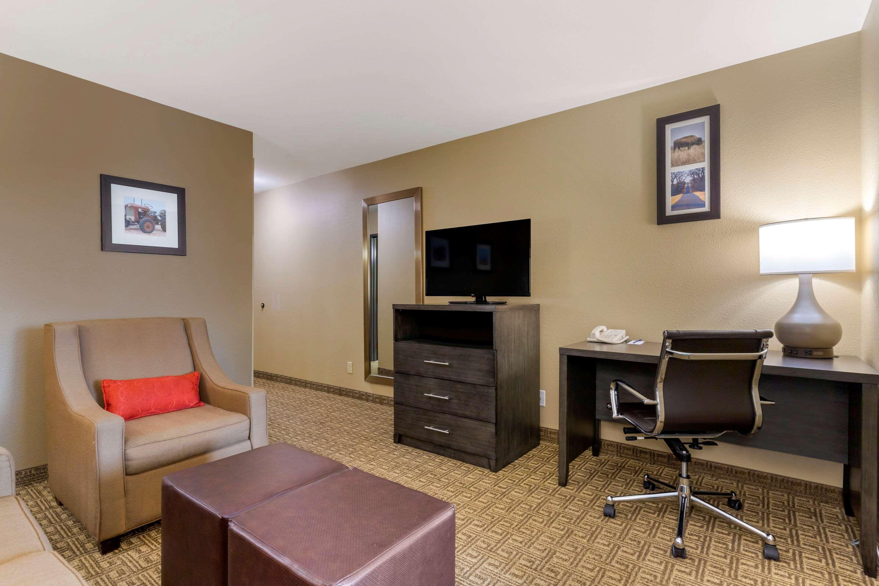 Comfort Inn & Suites Ponca City Near Marland Mansion Экстерьер фото